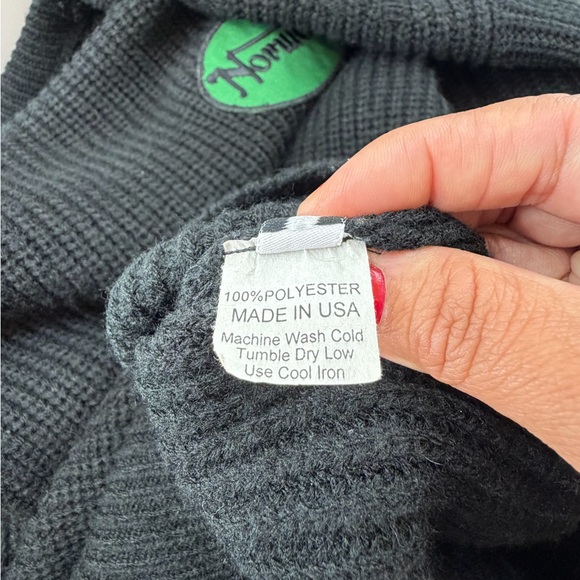 Norwood Chapters Distressed Logo Knit Sweater - Black - Size M - Picture 7 of 7